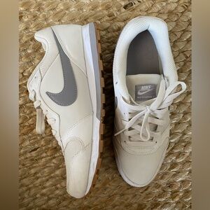 Nike Women's Sneakers in White and Gray